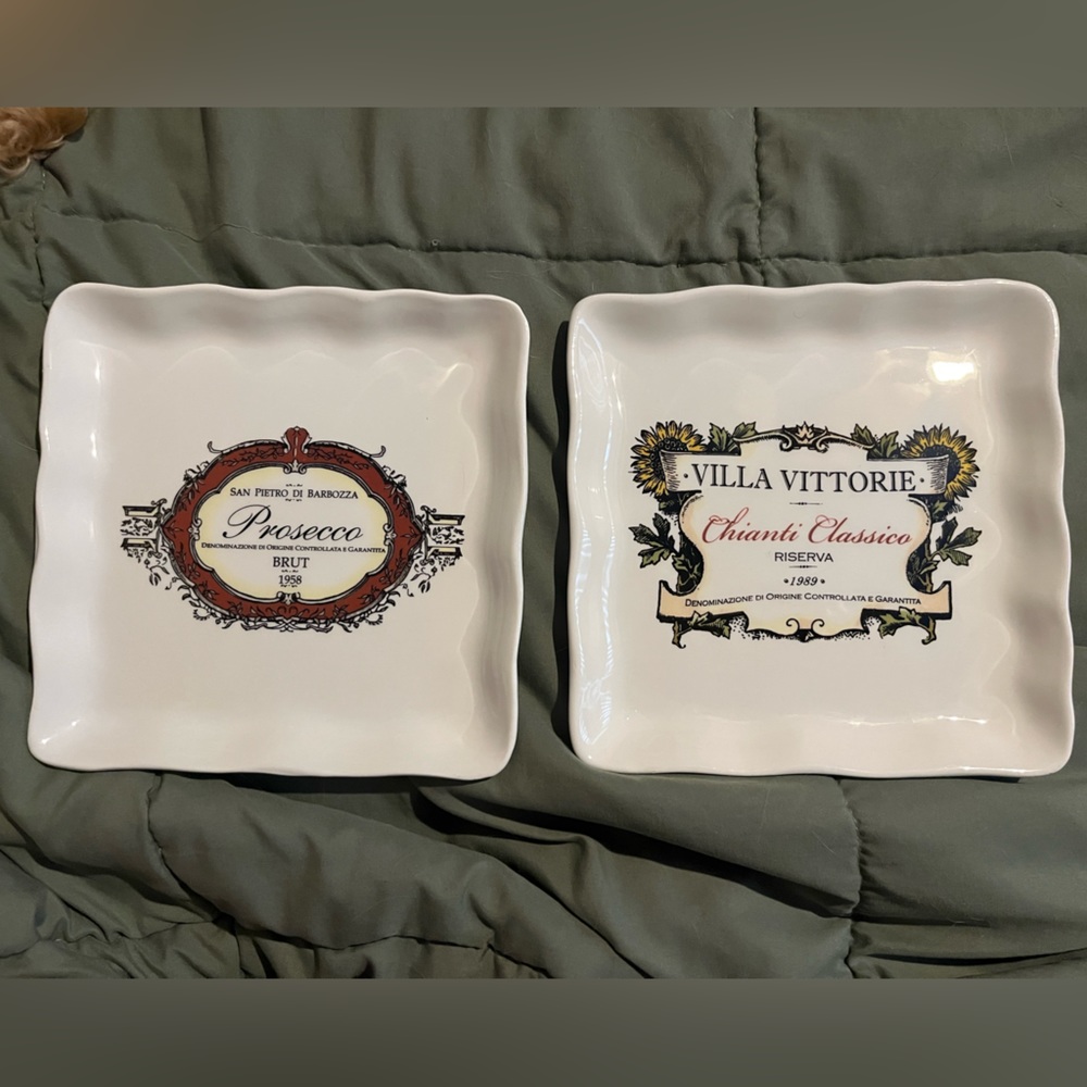 Set of two Italy Ceramica Cuore plates 7” Chianti Classico & Prosecco wines